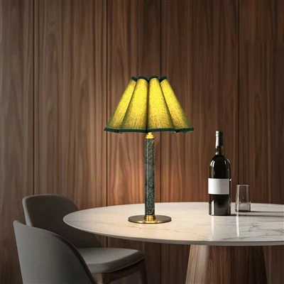 چراغ رومیزی مرمر سبز لامپ با باتری کار می کند